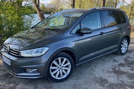 VW Touran 150.000 km 14.590 &euro; Mamming 94437