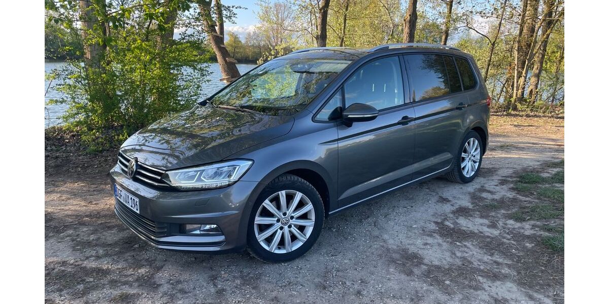 VW Touran 150.000 km 14.590 &euro; Mamming 94437