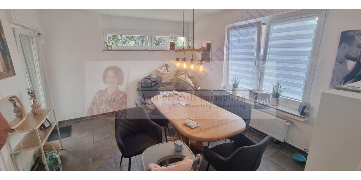 Zweifamilienhaus mit ausgebautem DG und mit 3 Garagen in Harsewinkel, provisionsfrei für Käufer - Zweifamilienhaus Harsewinkel | Angebot:22458103