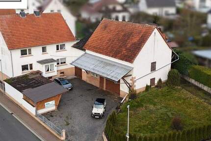 Einfamilienhaus mit Scheune und großem Hof - viel Potenzial in Kirchhain-Emsdorf 7 zimmer