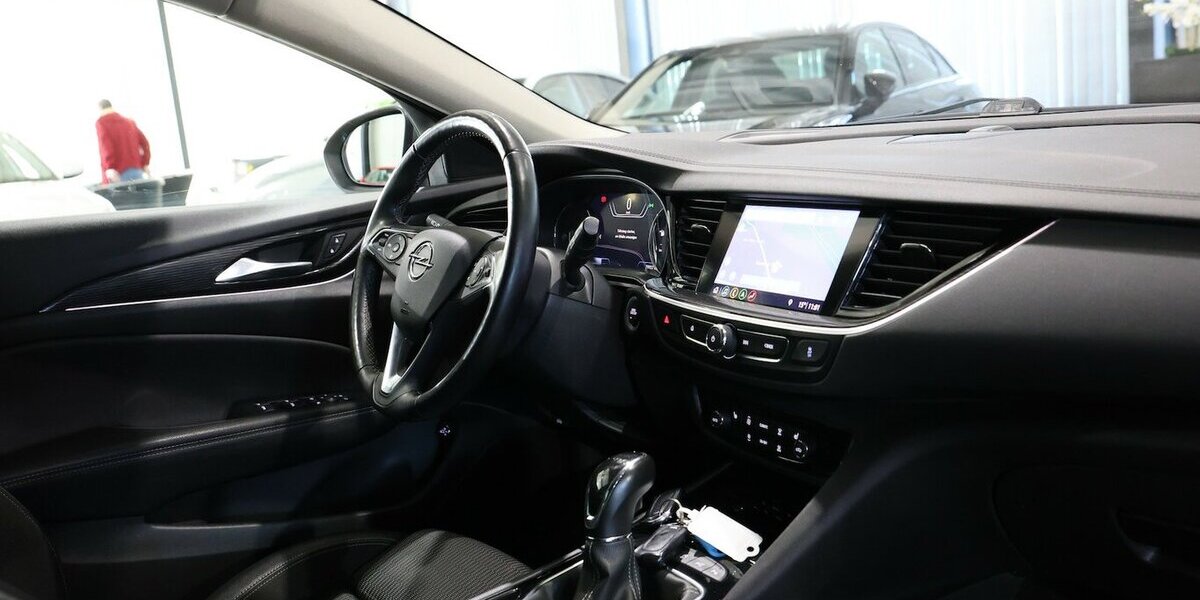 Opel Insignia ST 1.6 D BUSINESS INNOVATION / LED / 79.000 km 16.444 &euro; Hamm 59077