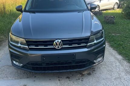 VW Tiguan 218.000 km 10.990 € Langsur 54308