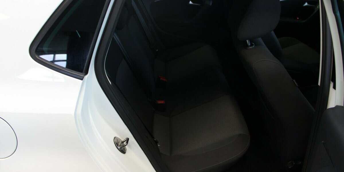 VW Polo 1.2 TSI BMT Highline 127.294 km 7.980 &euro; Euskirchen 53881