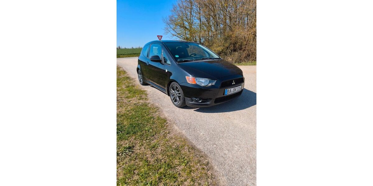 Mitsubishi Colt 136.505 km 2.700 &euro; Schlüsselfeld 96132