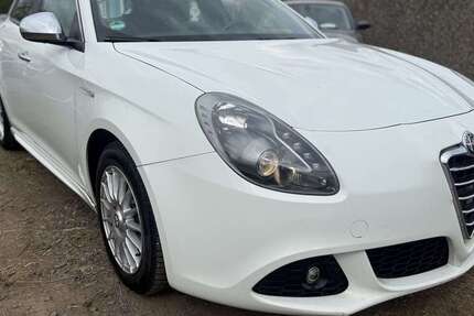 Alfa Romeo Giulietta 215.161 km 3.399 &euro; Mühlheim am Main 63165