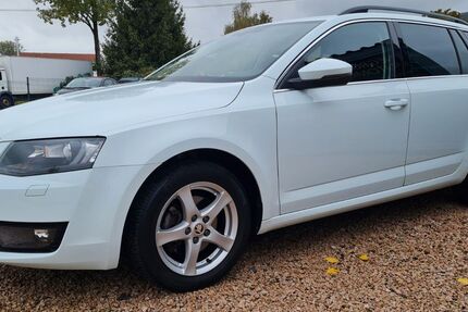 Skoda Octavia 90.956 km 13.800 € Sonneberg 96515