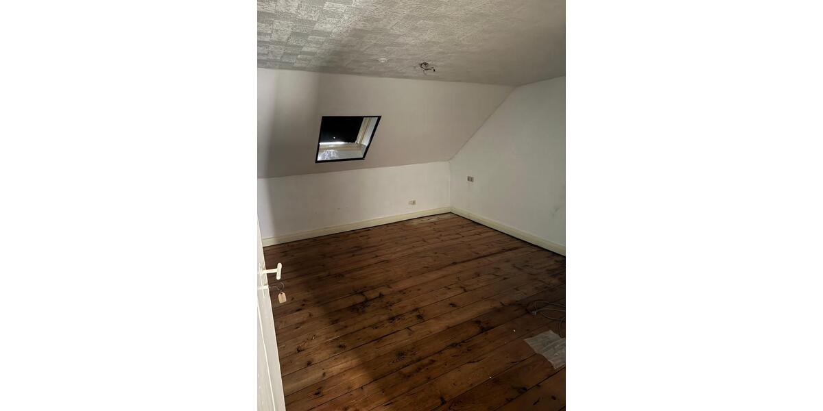 Doppelhaushälfte Nonnweiler - 8 Zimmer, 130 m&sup2;, 80.000&euro; | Angebot:26272171