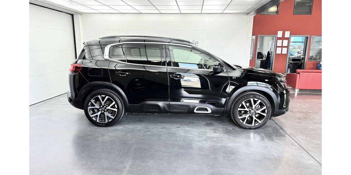 Citroen C5 Aircross 225 Hybrid Shine Pack Leder Massage 98.300 km 18.330 &euro; Lich 35423