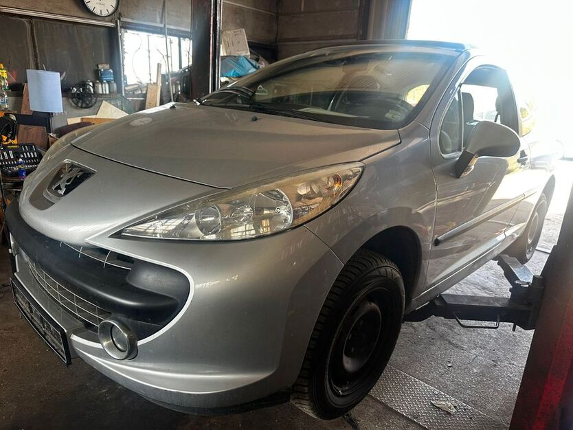 Peugeot 207 77.000 km 1.290 € Jena 07751