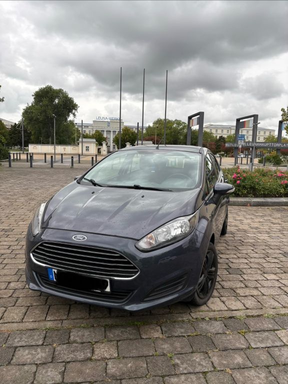 Ford Fiesta 89.300 km 5.100 € Leuna 06237