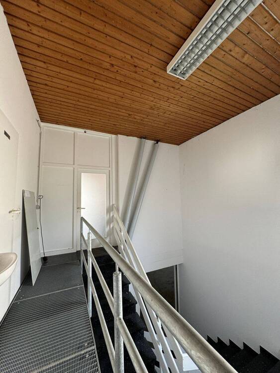 LagerWerkstattProduktion in Schmelz zu vermieten zimmer