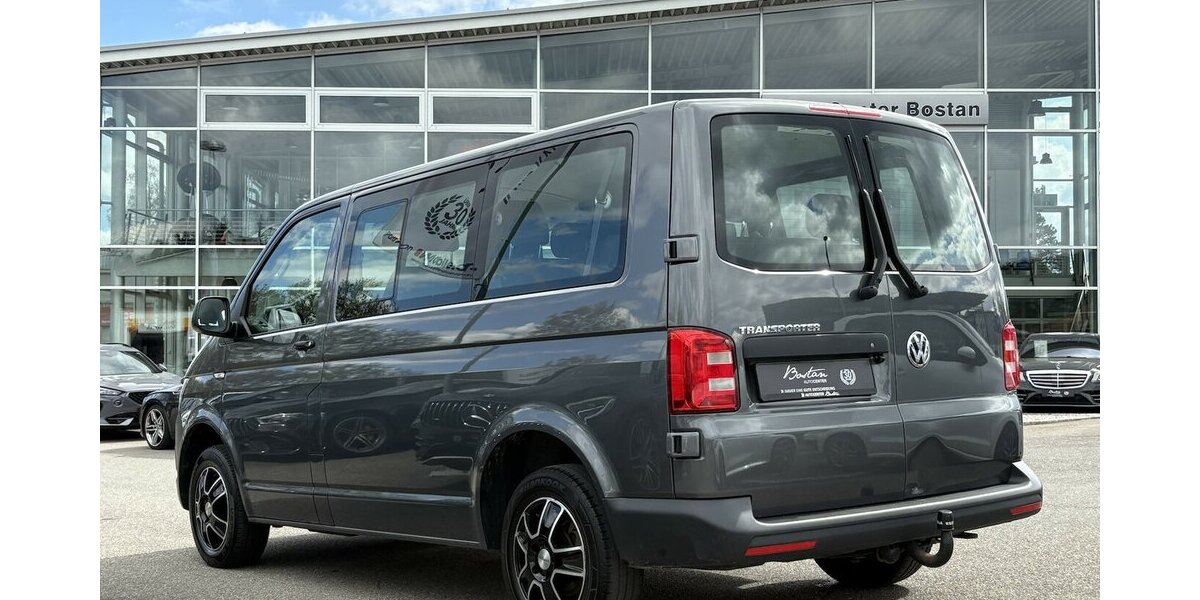 VW T6 Transporter Kasten 9-SITZER/AHK/NAVI/KAMERA 114.224 km 24.900 &euro; Villingen-Schwenningen 78054