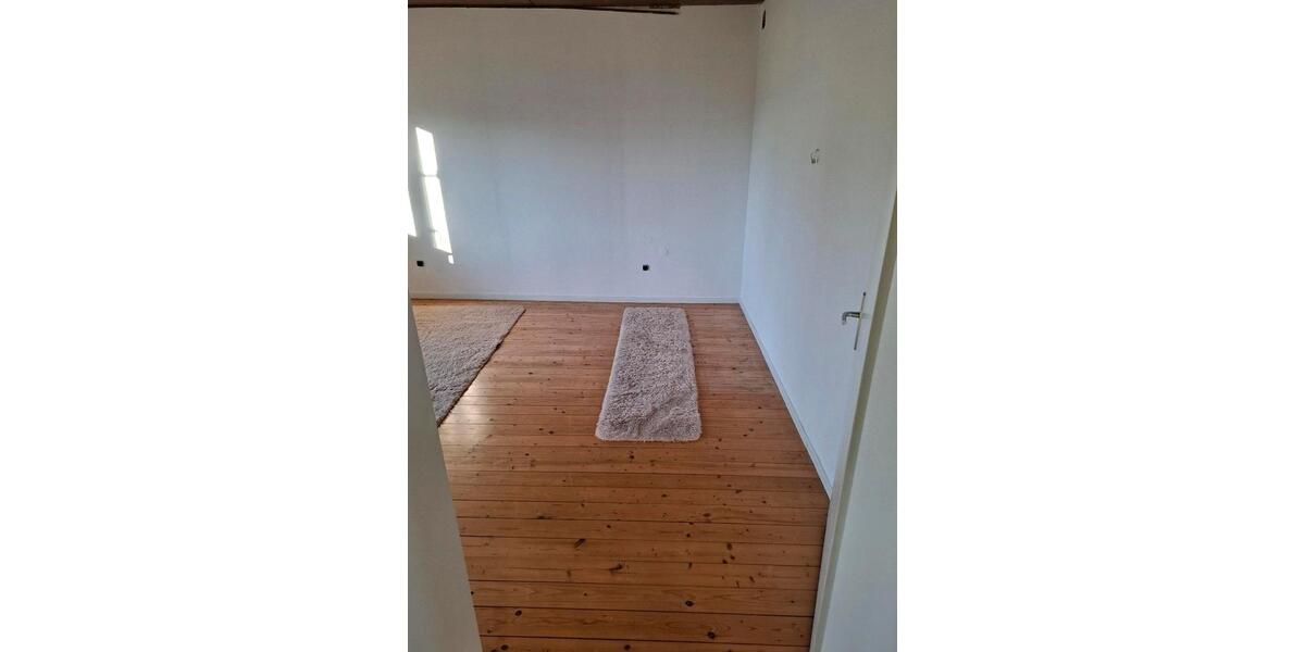 Etagenwohnung Frensdorf - 3 Zimmer, 100 m&sup2;, 920&euro; | Angebot:26368929