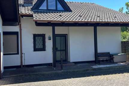 Haus zum Kaufen in Coburg 232.400 € 181 m² 5 zimmer