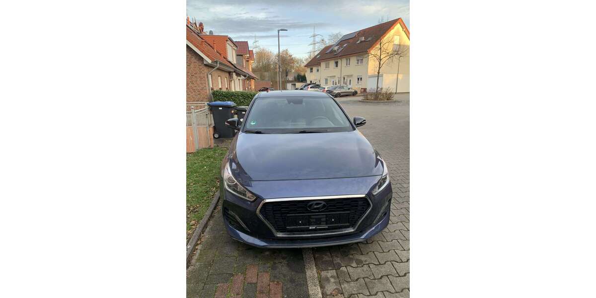 Hyundai i30 72.000 km 10.800 &euro; gelsenkirchen 45879