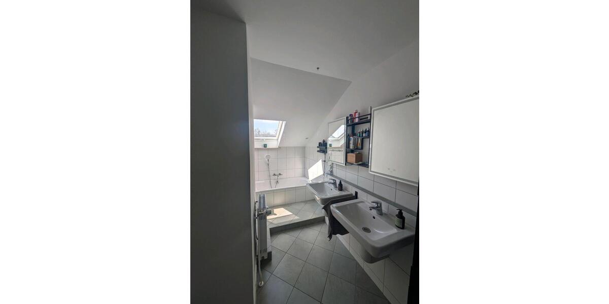 Dachgeschoßwohnung Bad Nauheim - 3 Zimmer, 91 m&sup2;, 325.000&euro; | Angebot:26348396