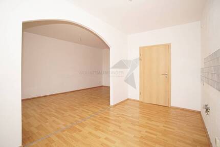 Schöne 2,5-Zimmer-Whg. mit zusätzlichem separaten 1-Raum-Homeoffice-Bereich