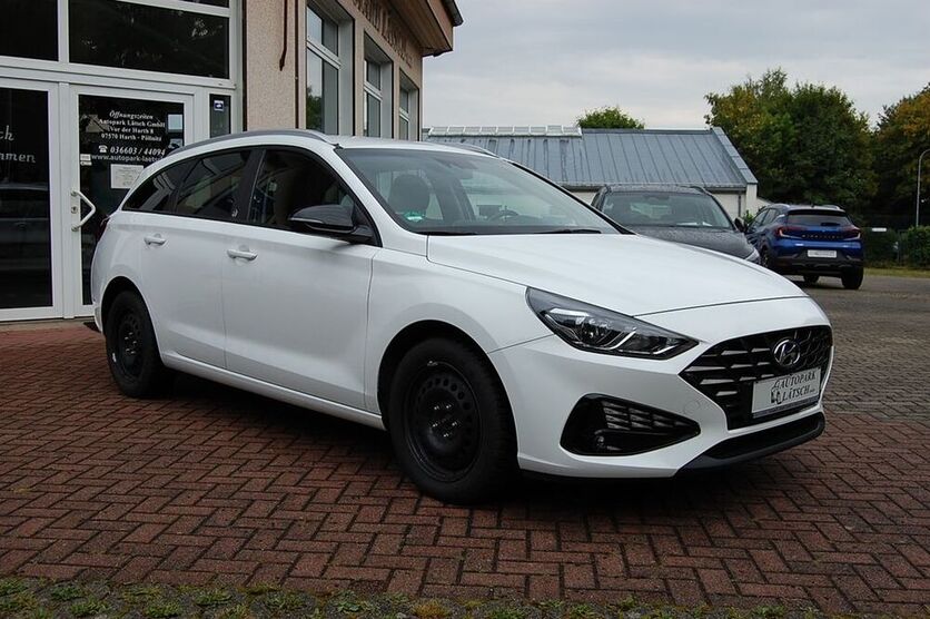 i30