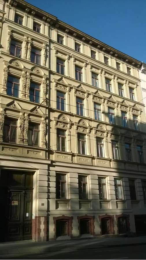 Wohnung zum Mieten in Halle 277 € 34.64 m²