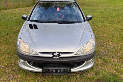 Peugeot 206 120.000 km 1.900 &euro; Contwig 66497