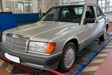 Mercedes-Benz 190 123.000 km 6.950 € Berlin 10829