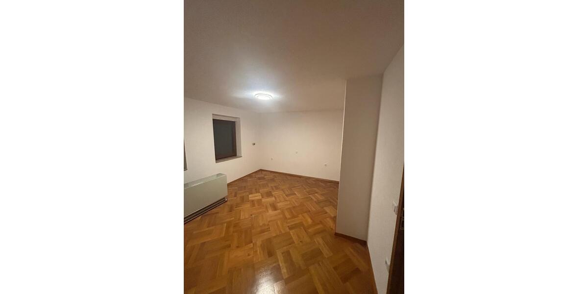 Wohnung 90 m2, in Gerhausen zu Vermieten 1 zimmer