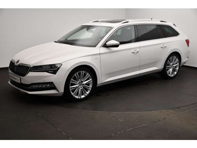 Skoda Superb 95.308 km 28.590 &euro; Wolfsburg 38440