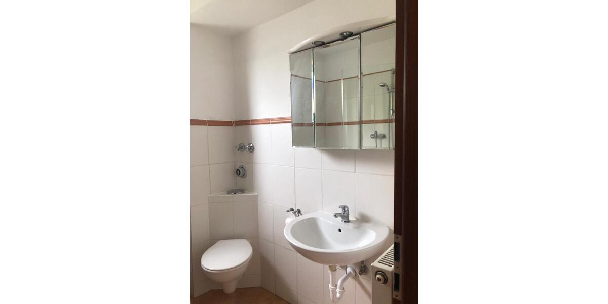 Etagenwohnung Waldbüttelbrunn - 3 Zimmer, 92 m&sup2;, 1.550&euro; | Angebot:26690733