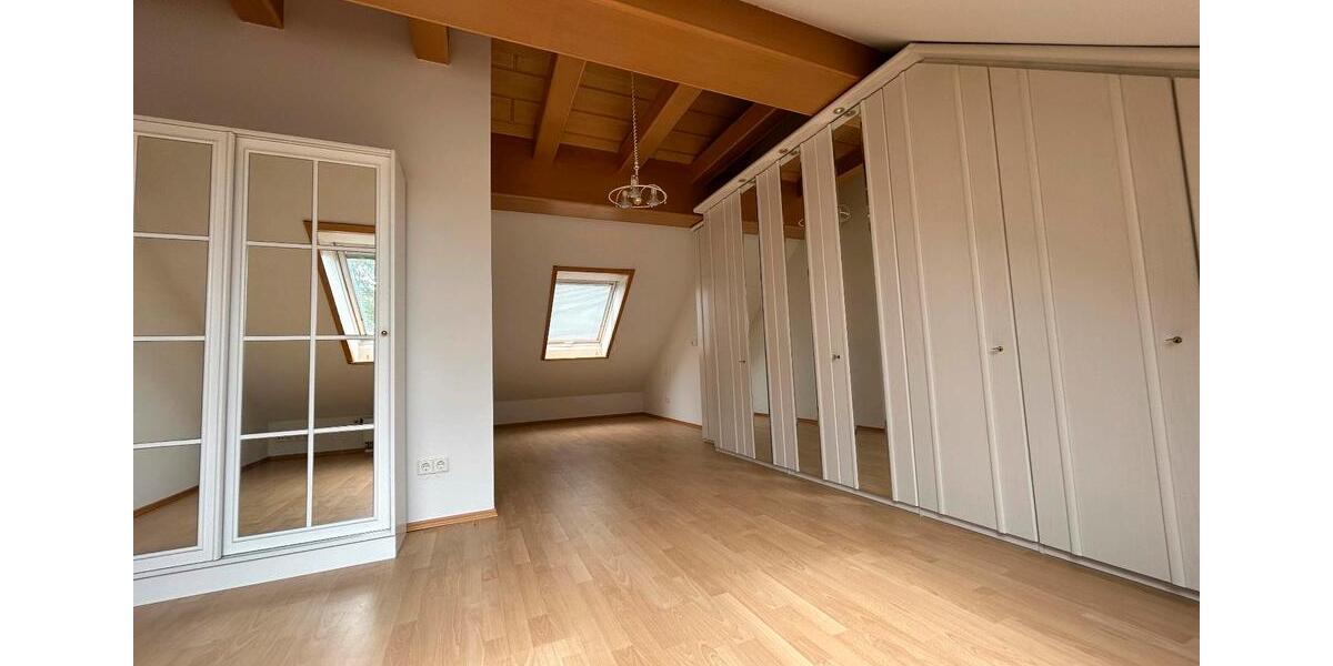 Dachgeschoßwohnung Halle (Saale) Gesundbrunnen - 2 Zimmer, 71 m&sup2;, 204.500&euro; | Angebot:27146983