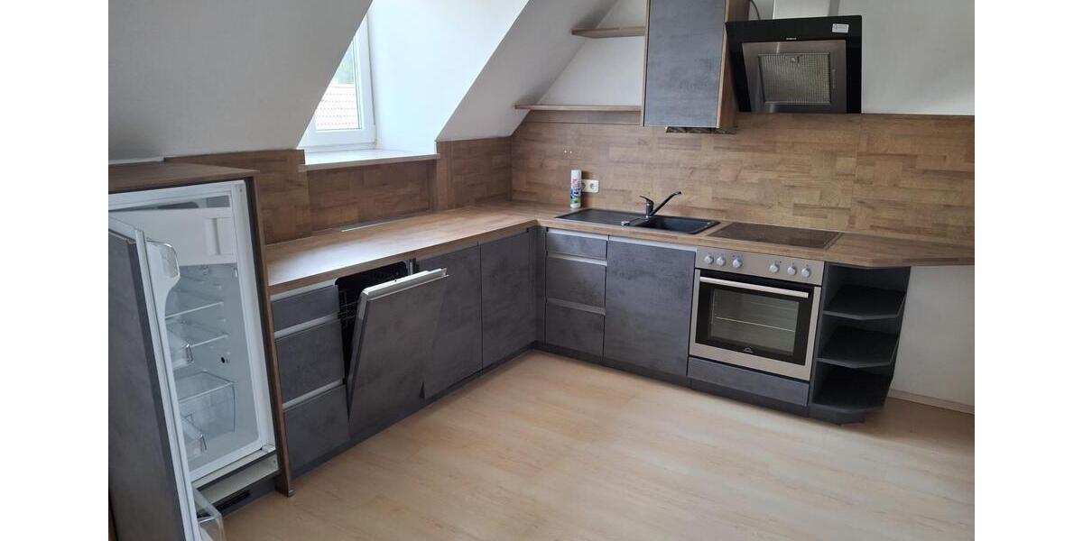 Dachgeschoßwohnung Hollfeld - 3 Zimmer, 85 m&sup2;, 900&euro; | Angebot:26409760