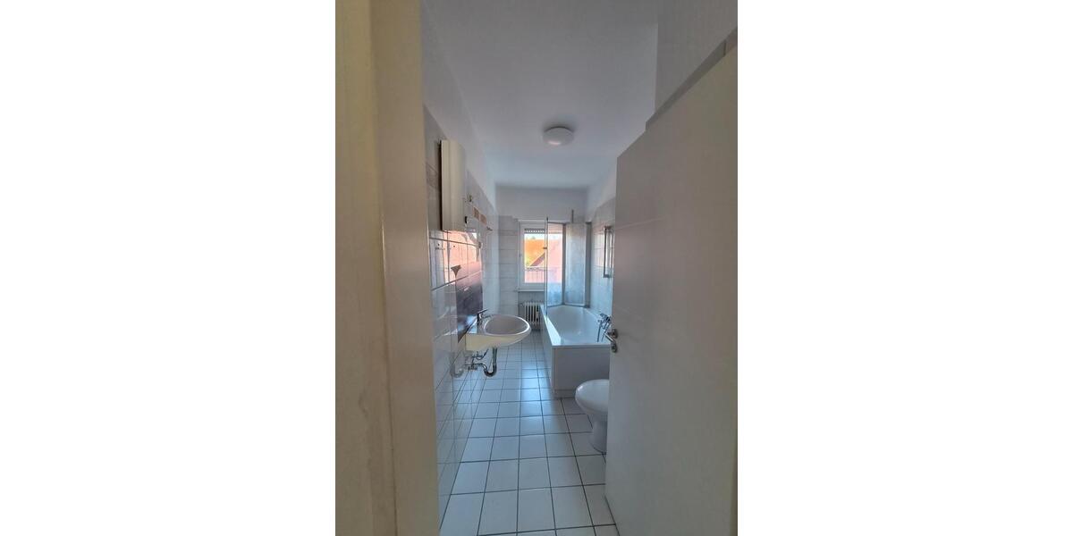 Etagenwohnung Sontra - 3 Zimmer, 85 m&sup2;, 470&euro; | Angebot:27630671