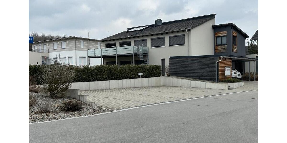 Erdgeschoßwohnung Pfarrkirchen - 3 Zimmer, 120 m&sup2;, 1.080&euro; | Angebot:26262654