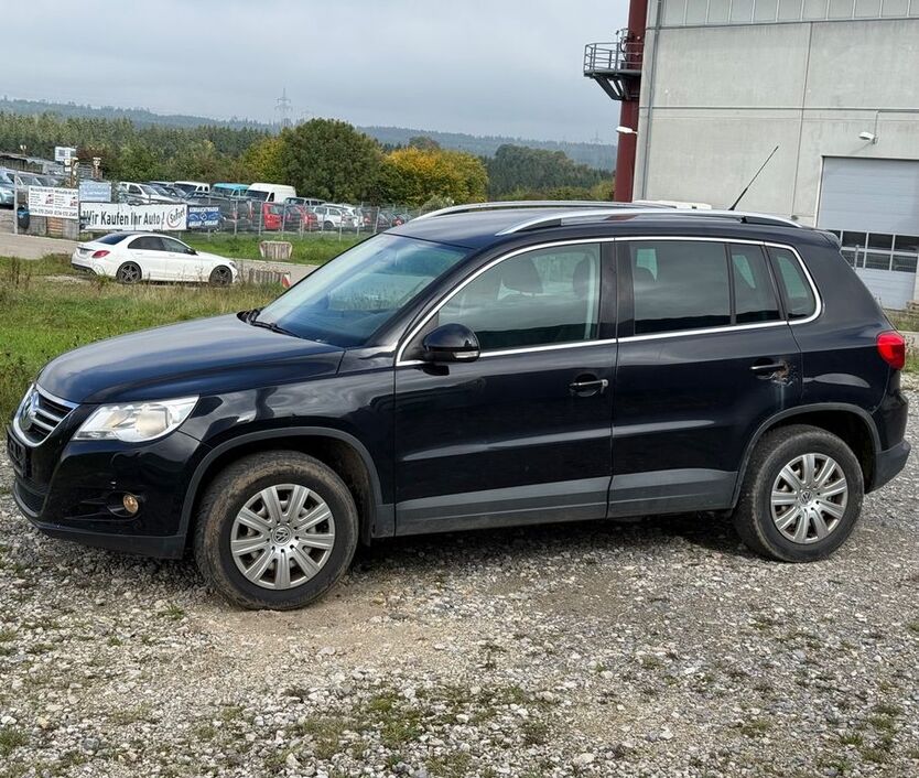 VW Tiguan 247.000 km 2.950 € Dotternhausen 72359