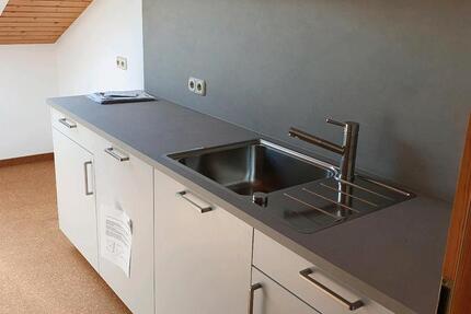 Helle 3 Zimmer DG-Wohnung