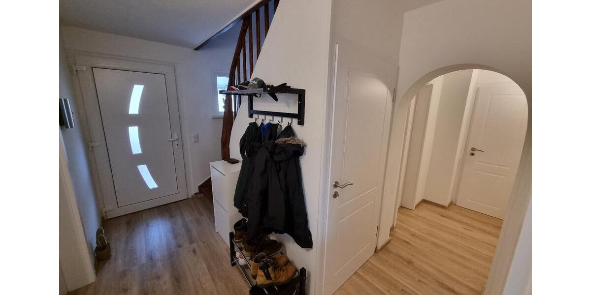 Einfamilienhaus Gronau (Leine) - 7 Zimmer, 145 m&sup2;, 379.000&euro; | Angebot:26638324