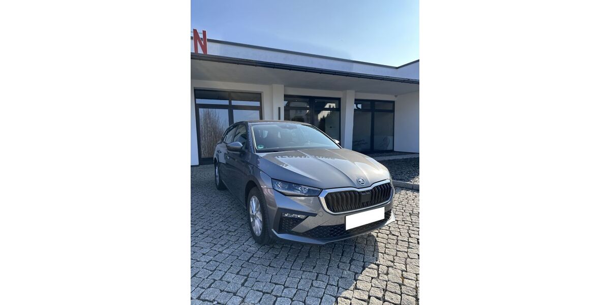 Skoda Scala 19.000 km 25.900 &euro; Coswig 01640