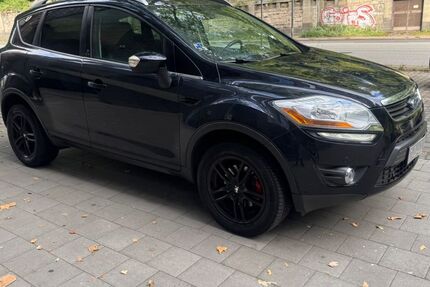 Ford Kuga 198.000 km 7.499 € Hamburg 20097