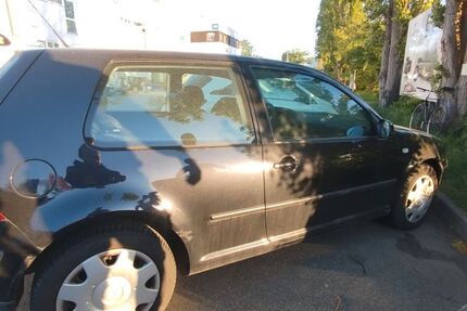 VW Golf 70.000 km 2.000 &euro; Regensburg 93059