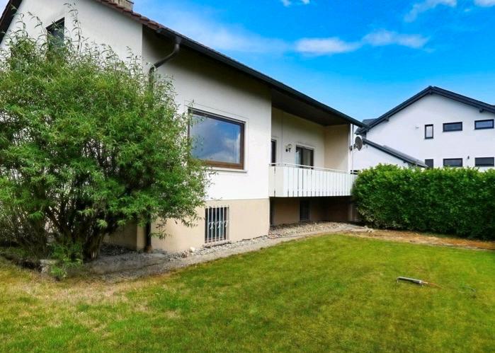 Mehrfamilienhaus, Wohnhaus Frickingen - 8 Zimmer, 201 m&sup2;, 650.000&euro; | Angebot:27229023