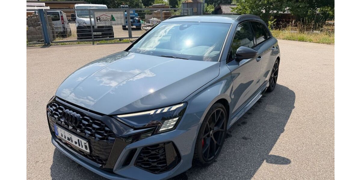 Audi RS3 56.943 km 53.600 &euro; Zell im Wiesental 79669
