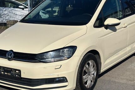 VW Touran 523.000 km 5.300 &euro; Stapelfeld bei Hamburg 22145