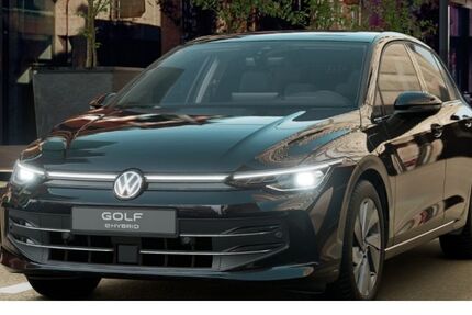 VW Golf 9.900 km 44.970 € Regensburg 93053
