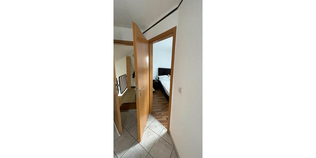 Dachgeschoßwohnung Giengen an der Brenz - 3 Zimmer, 80 m&sup2;, 950&euro; | Angebot:26286481