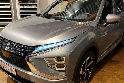 Mitsubishi Eclipse Cross 27.563 km 23.990 &euro; Hamburg-Neugraben 21149
