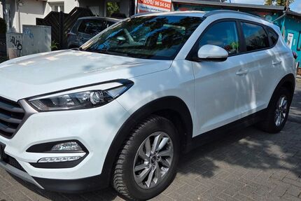 Hyundai TUCSON 183.000 km 12.300 &euro; Gießen 35394
