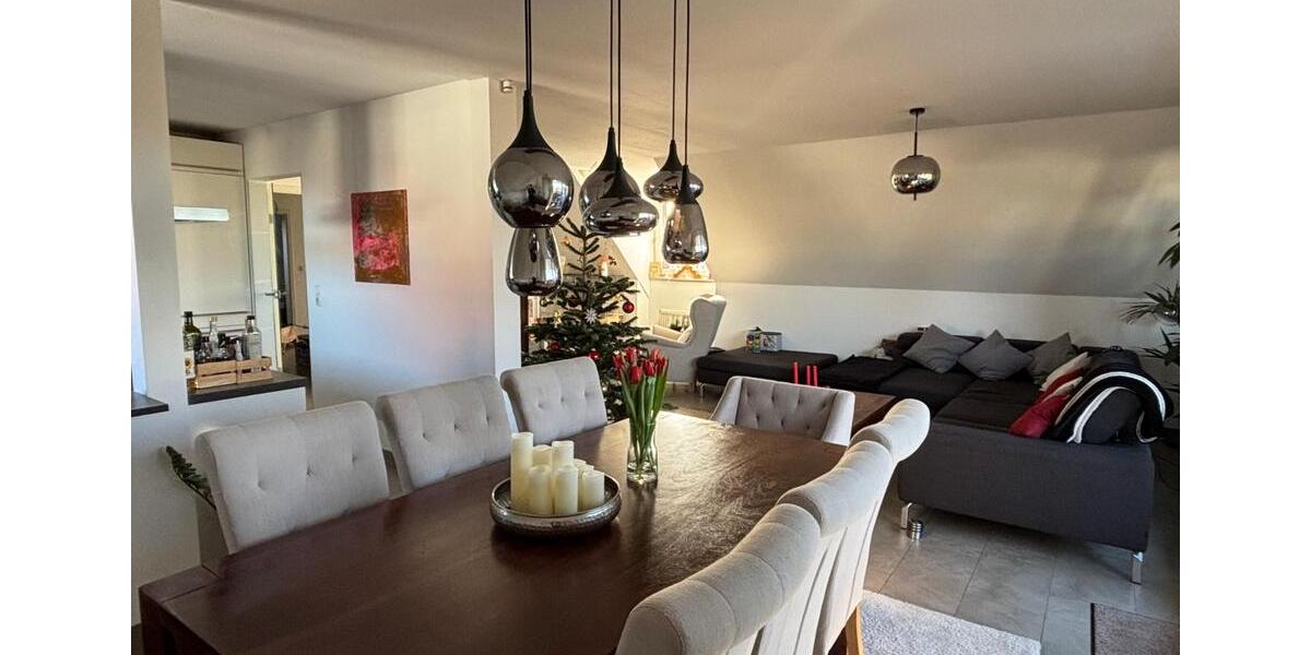 Einziehen und Wohlfühlen! ETW in WD Nähe Piuskirche! 4 zimmer