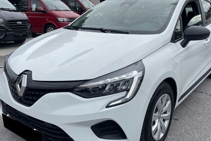 Renault Clio 30.590 km 13.390 € Willmering 93497