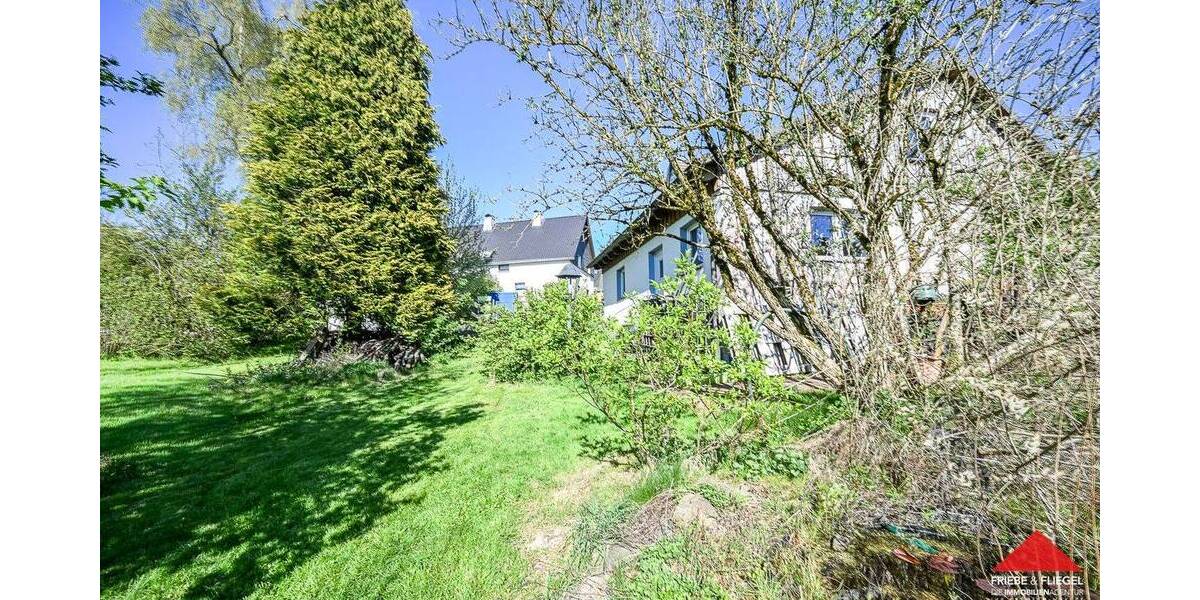 Freistehendes Einfamilienhaus mit Garage, Nebengebäuden und großem Grundstück - Einfamilienhaus Meinerzhagen | Angebot:26677309