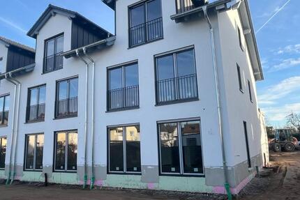 Attraktives Neubau-Reihenmittelhaus mit großem Garten in Bestlage 8 zimmer