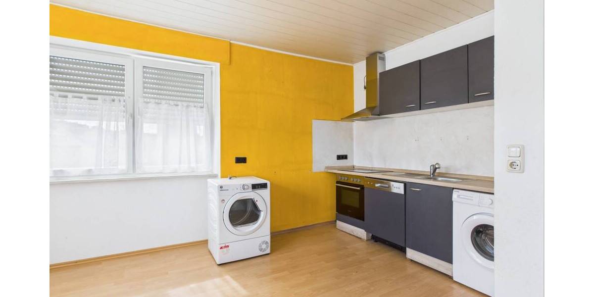 Charmantes Wohn- und Geschäftshaus mit großem Garten. L - Echternach nur 5min! 6 zimmer